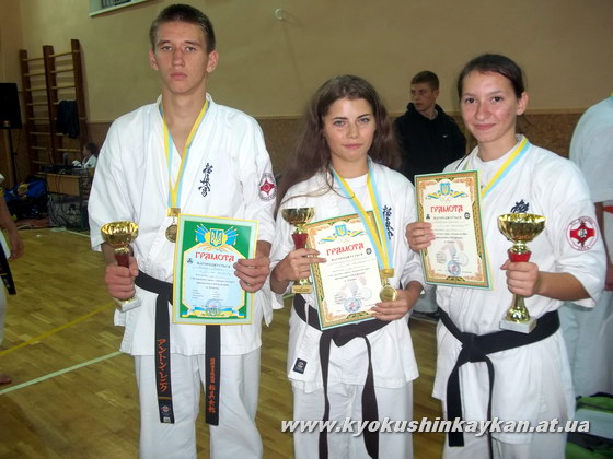 Спортсмены Алуштинской федерации Киокушинкайкан карате